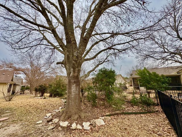 262 Whispering Wind DR, Georgetown, TX 78633