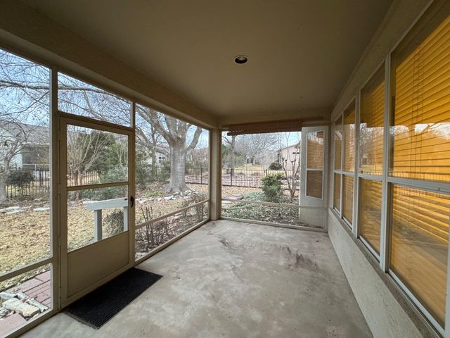 262 Whispering Wind DR, Georgetown, TX 78633