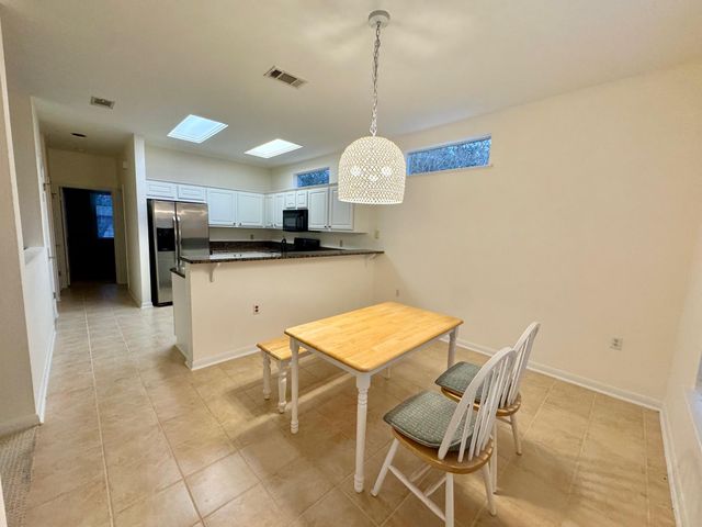 262 Whispering Wind DR, Georgetown, TX 78633