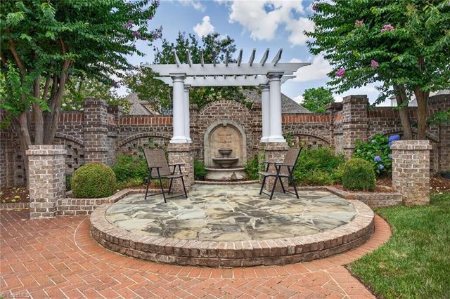 128 Knicker Lane, Bermuda Run, NC 27006