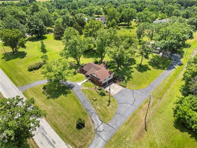 15096 E Quail Road, Nevada, MO 64772