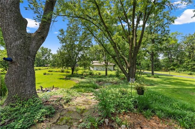15096 E Quail Road, Nevada, MO 64772