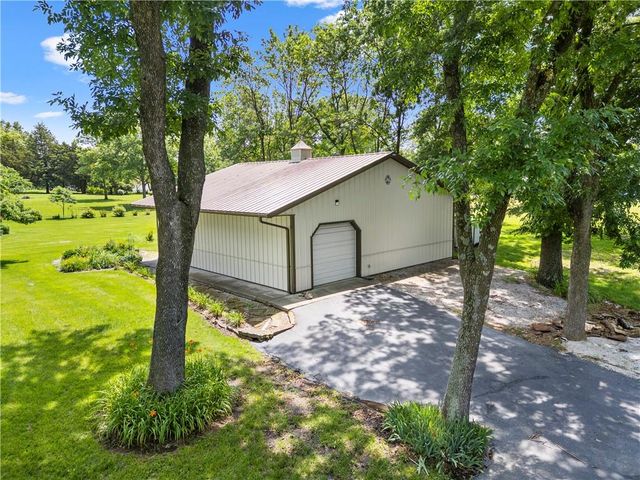 15096 E Quail Road, Nevada, MO 64772