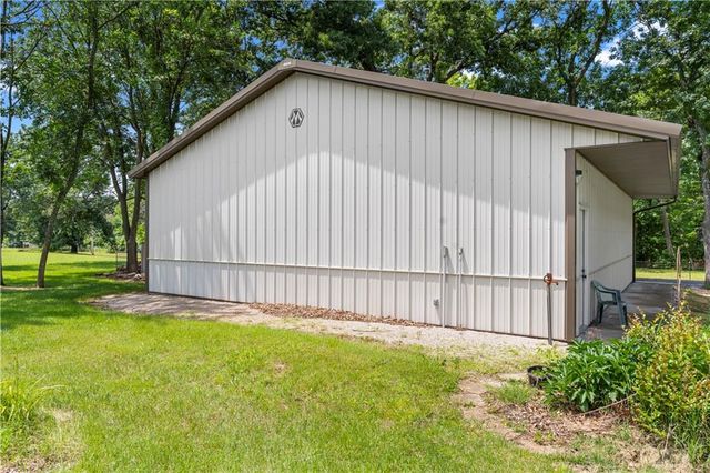 15096 E Quail Road, Nevada, MO 64772