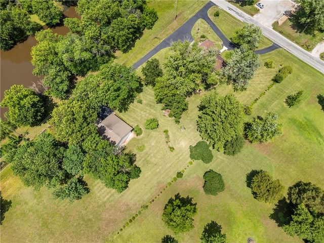 15096 E Quail Road, Nevada, MO 64772