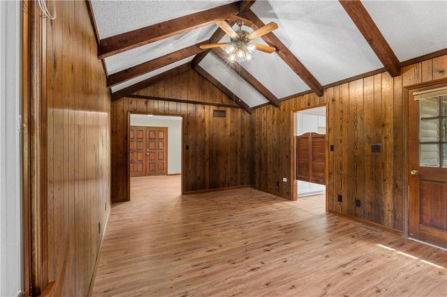 15096 E Quail Road, Nevada, MO 64772