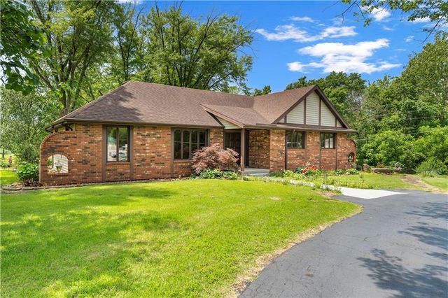 15096 E Quail Road, Nevada, MO 64772