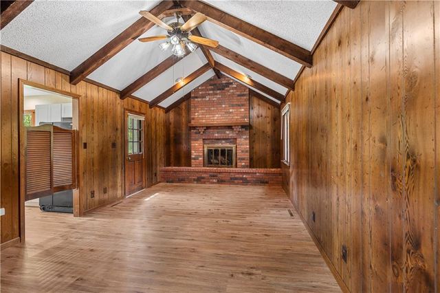 15096 E Quail Road, Nevada, MO 64772