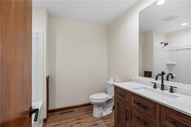 15096 E Quail Road, Nevada, MO 64772
