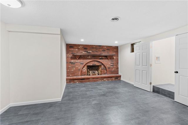 15096 E Quail Road, Nevada, MO 64772