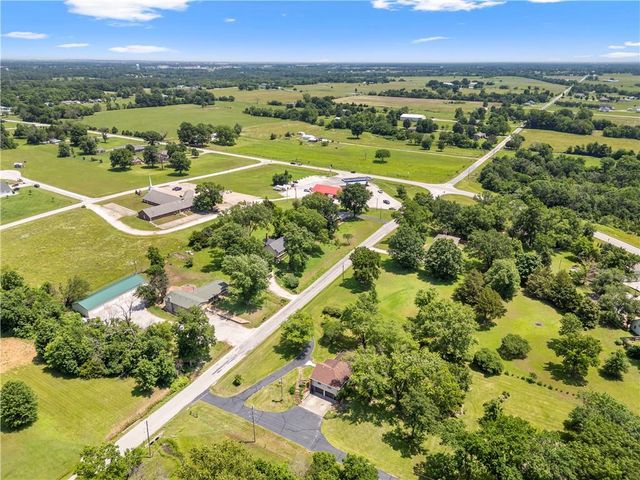 15096 E Quail Road, Nevada, MO 64772