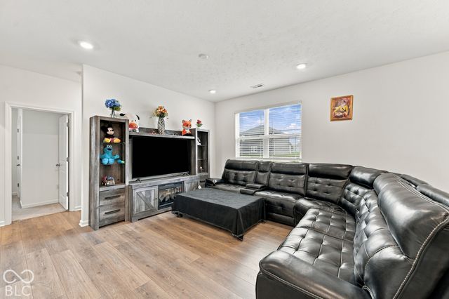71 Varner Drive, Whiteland, IN 46184
