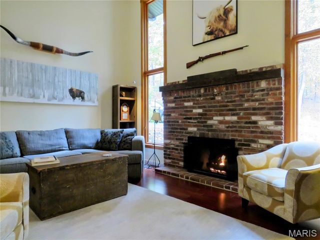 5 Chesterfield Lakes Road, Chesterfield, MO 63005