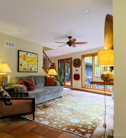 5 Chesterfield Lakes Road, Chesterfield, MO 63005