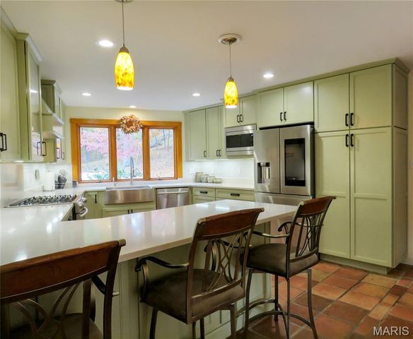 5 Chesterfield Lakes Road, Chesterfield, MO 63005