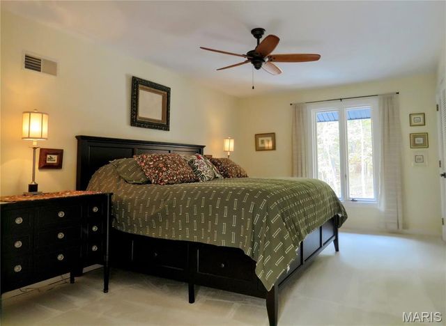 5 Chesterfield Lakes Road, Chesterfield, MO 63005