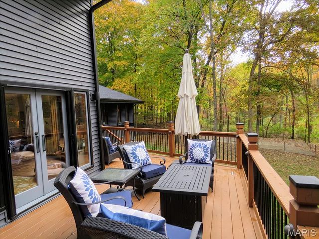 5 Chesterfield Lakes Road, Chesterfield, MO 63005