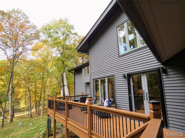 5 Chesterfield Lakes Road, Chesterfield, MO 63005