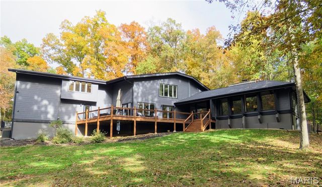 5 Chesterfield Lakes Road, Chesterfield, MO 63005