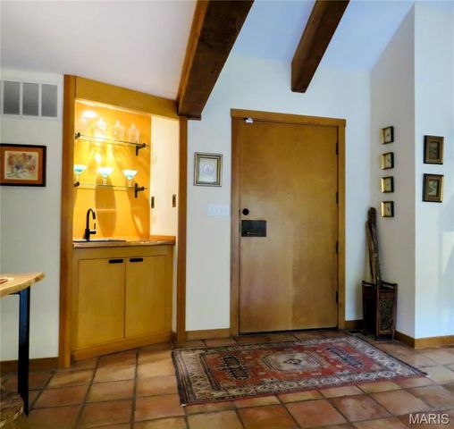 5 Chesterfield Lakes Road, Chesterfield, MO 63005