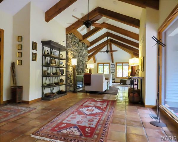 5 Chesterfield Lakes Road, Chesterfield, MO 63005