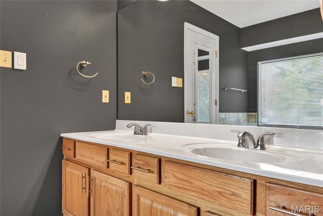 16939 Hickory Forest Lane, Wildwood, MO 63011