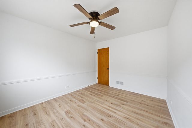 8846 S Dorchester Avenue, Chicago, IL 60619