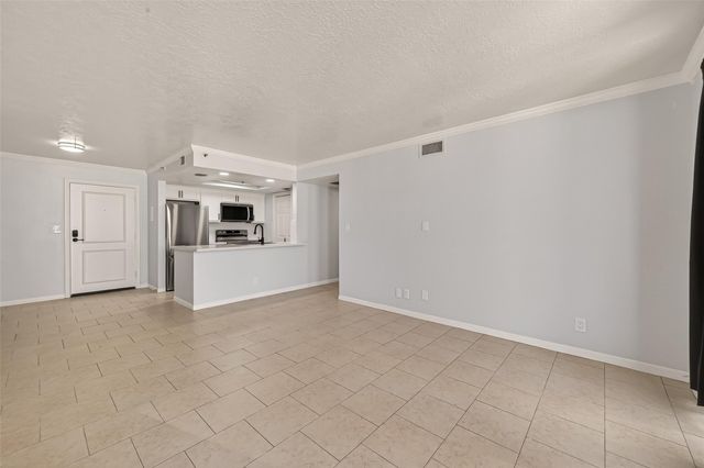 3525 Sage Road 1405, Houston, TX 77056