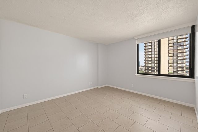 3525 Sage Road 1405, Houston, TX 77056