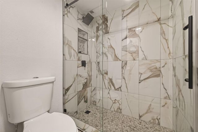 3525 Sage Road 1405, Houston, TX 77056