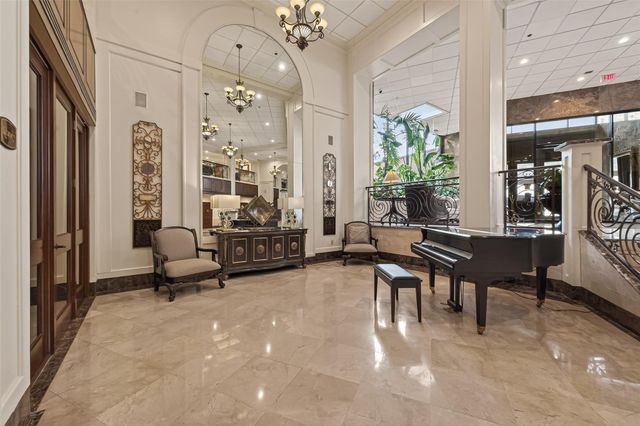 3525 Sage Road 1405, Houston, TX 77056