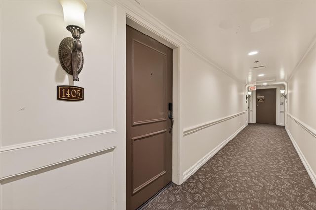 3525 Sage Road 1405, Houston, TX 77056