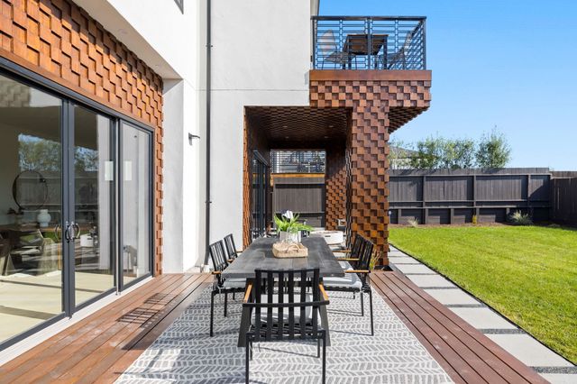 761 Calmar Ave, Oakland, CA 94610