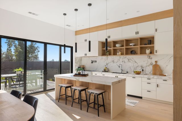 761 Calmar Ave, Oakland, CA 94610