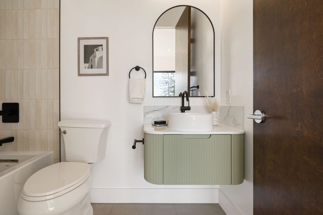 761 Calmar Ave, Oakland, CA 94610