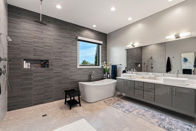 177 Bridgewater Dr., Hattiesburg, MS 39402