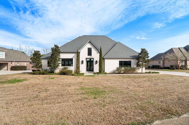 177 Bridgewater Dr., Hattiesburg, MS 39402