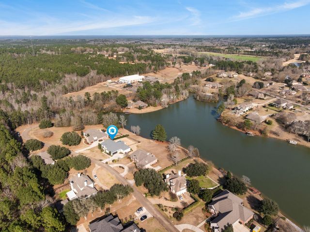 177 Bridgewater Dr., Hattiesburg, MS 39402