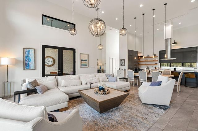 177 Bridgewater Dr., Hattiesburg, MS 39402