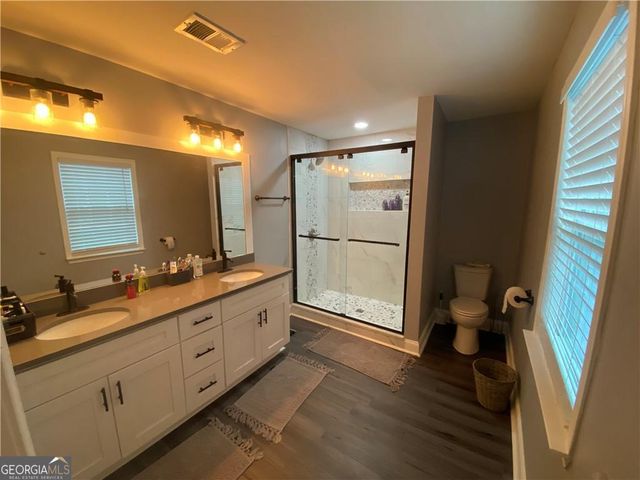 318 Willowwind Drive, Loganville, GA 30052