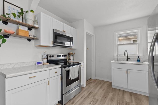 713 N SAWYER STREET, Oshkosh, WI 54902