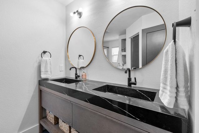 7901 Seminary Ridge DR, Austin, TX 78745