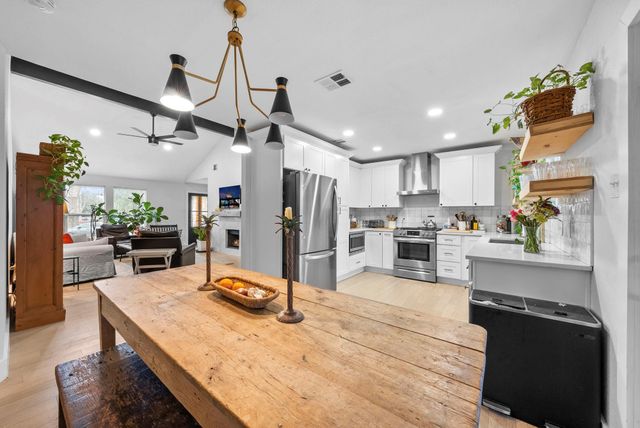 7901 Seminary Ridge DR, Austin, TX 78745