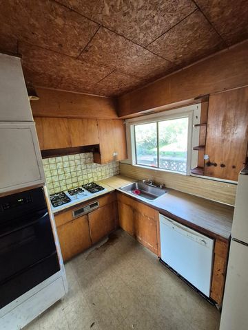 6054 Outlook Ave, Oakland, CA 94605