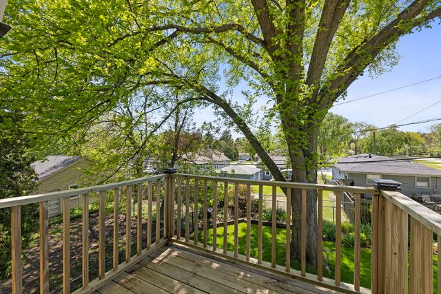 339 8th Street, Downers Grove, IL 60515