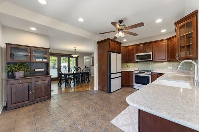 339 8th Street, Downers Grove, IL 60515