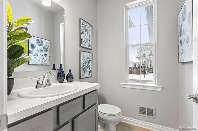 2245 Chase Drive 107, Howell, MI 48855