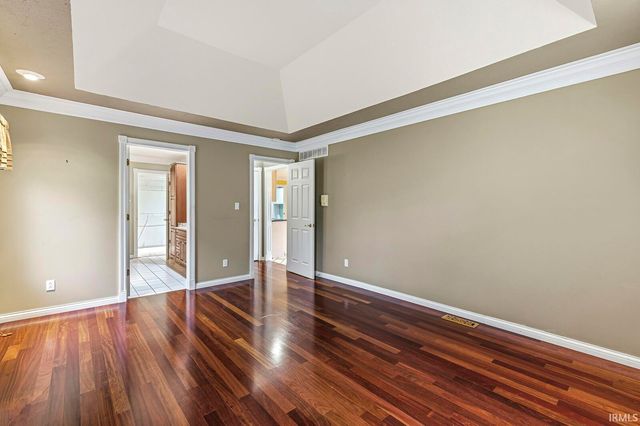 57125 Bluff Crest Drive, Elkhart, IN 46516