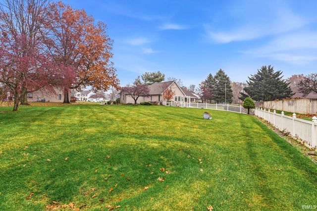 57125 Bluff Crest Drive, Elkhart, IN 46516