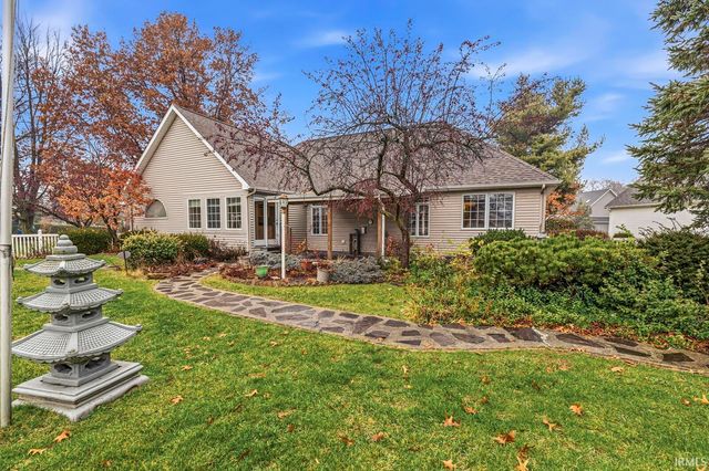 57125 Bluff Crest Drive, Elkhart, IN 46516